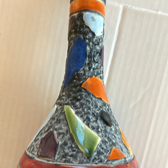 Mosaic Mid Century Red Green Blue Black Abstract Vintage Vase. 16.75” Tall - Picture 5 of 8